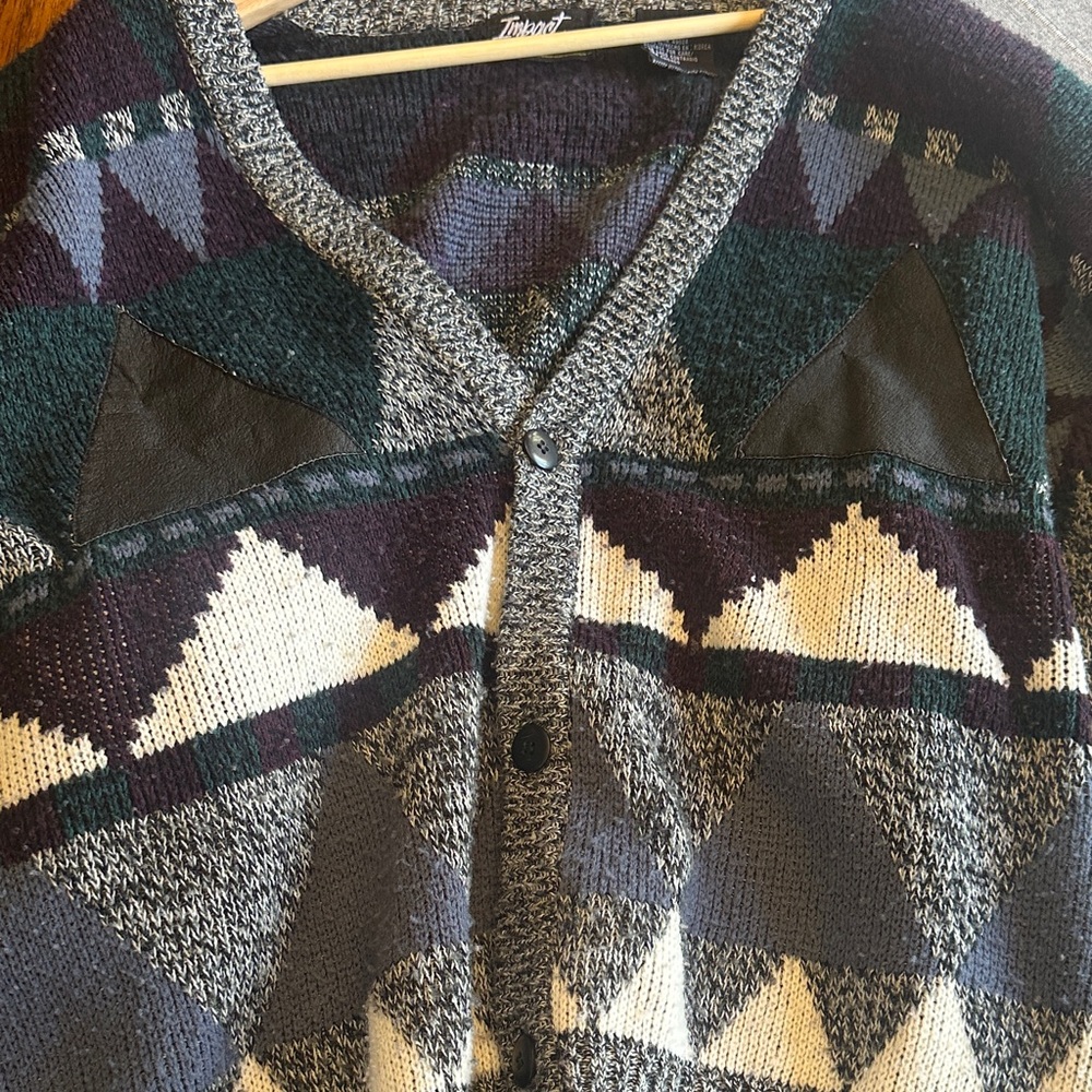 Geometric Patterned Cardigan - Picture 5 of 5